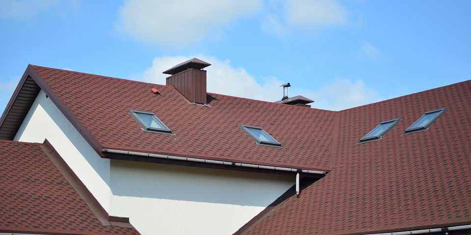 Rolety zaciemniające do okien dachowych